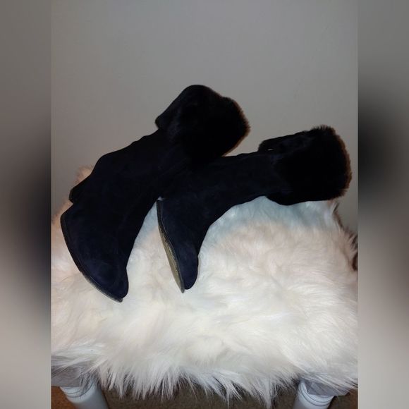 Anne klien suede fur boot. - Picture 3 of 6